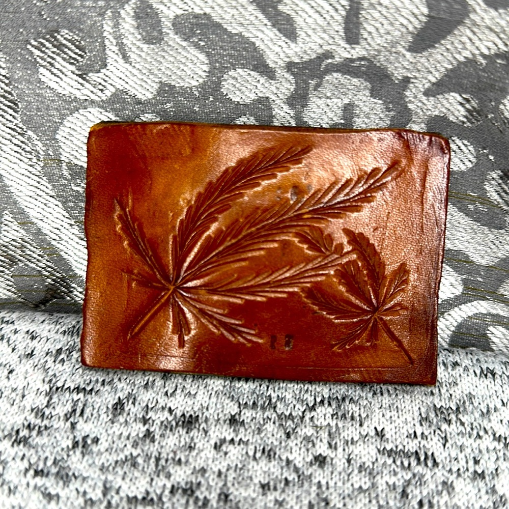 Mary Jane weed leaf leather/brass belt buckle